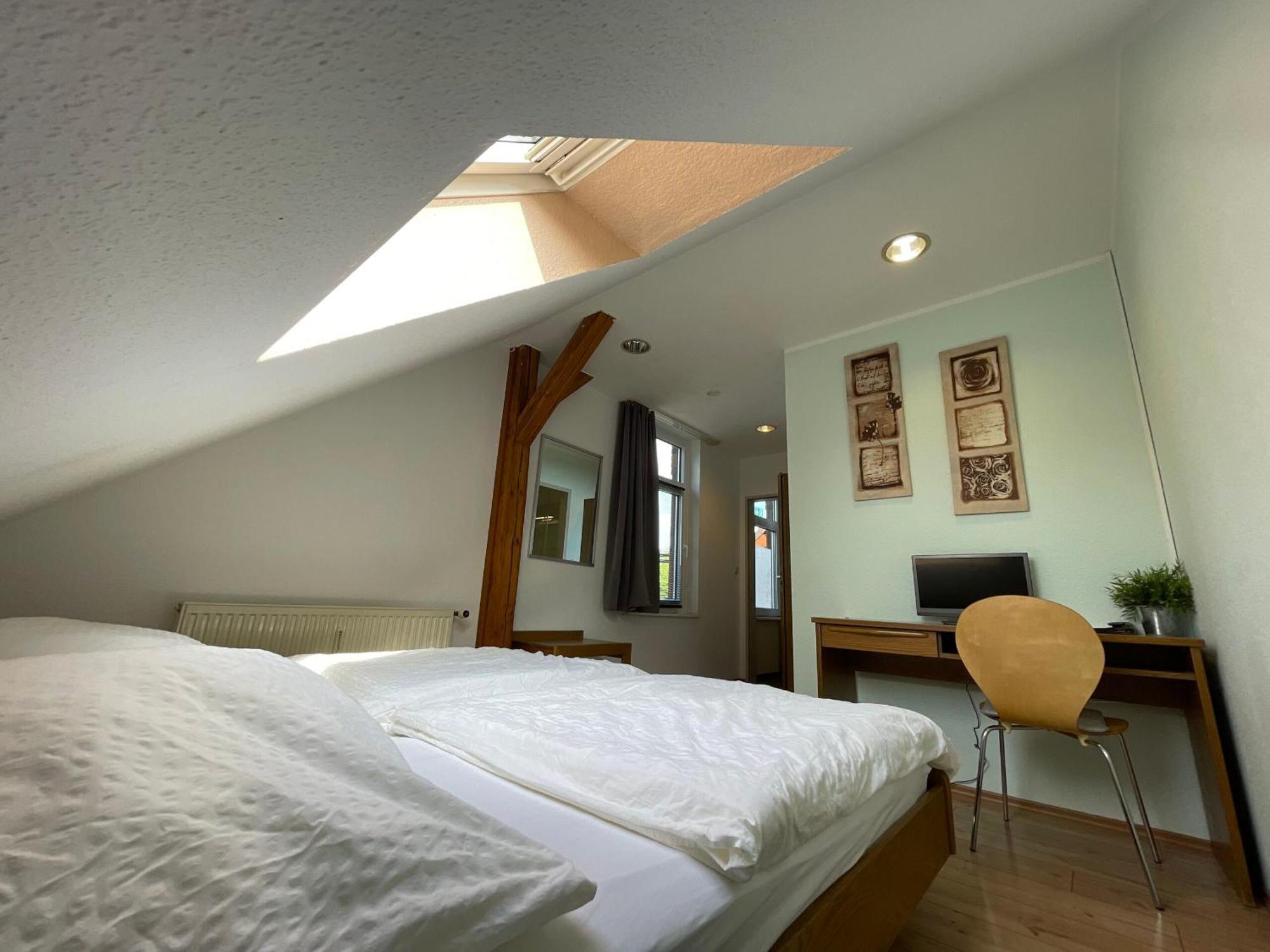 Gaststaette Zur Eiche Hotell Hannover Exteriör bild