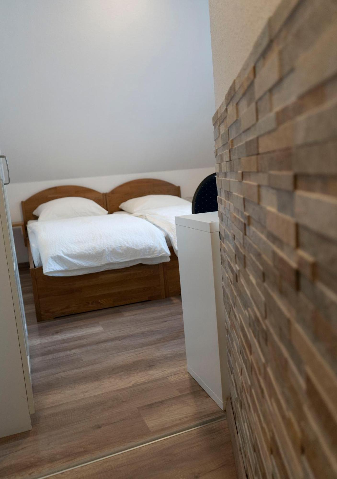 Gaststaette Zur Eiche Hotell Hannover Exteriör bild