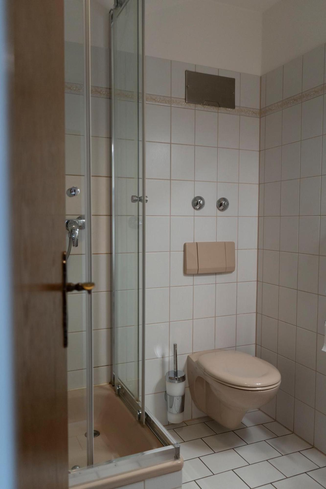 Gaststaette Zur Eiche Hotell Hannover Exteriör bild