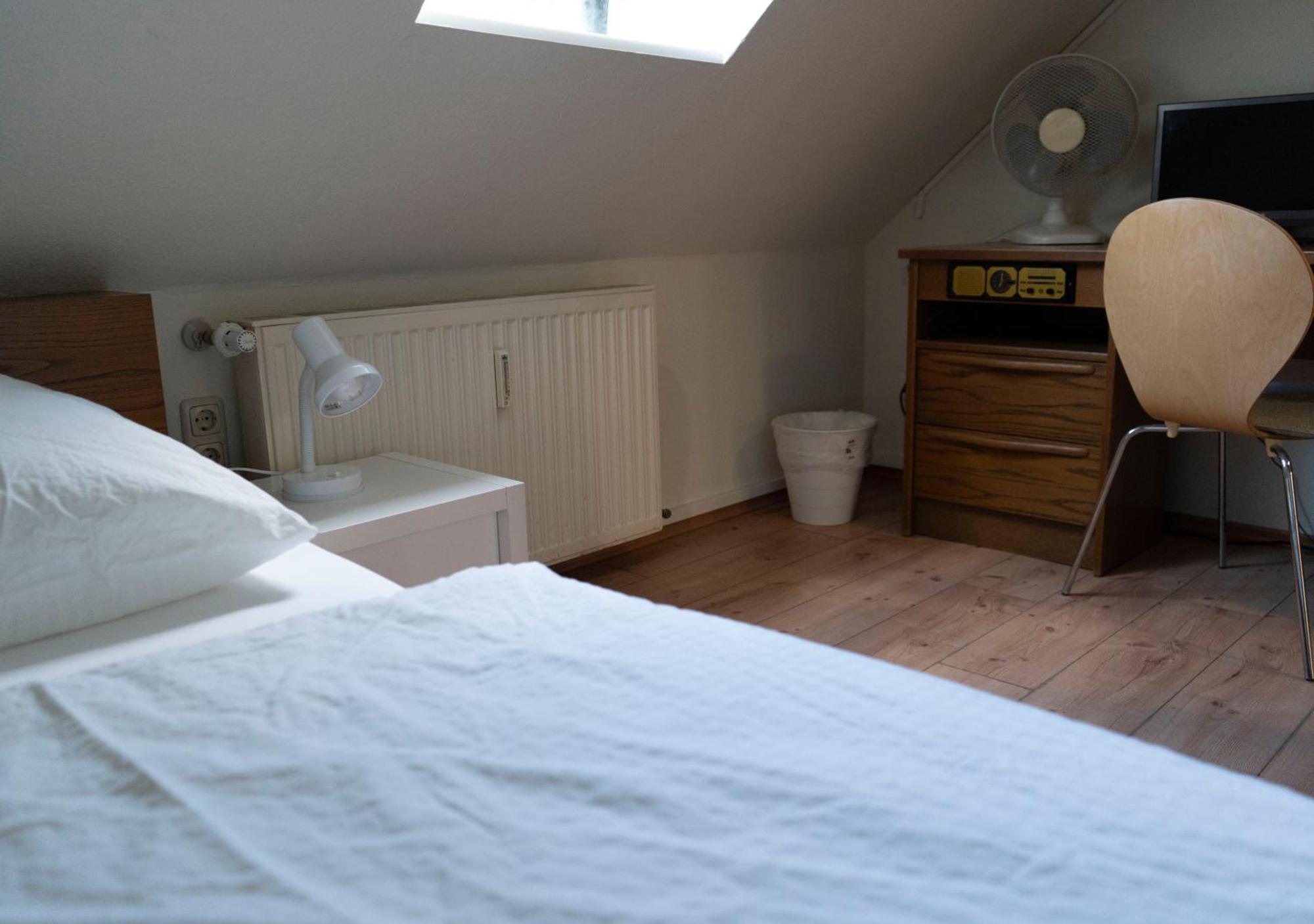 Gaststaette Zur Eiche Hotell Hannover Exteriör bild