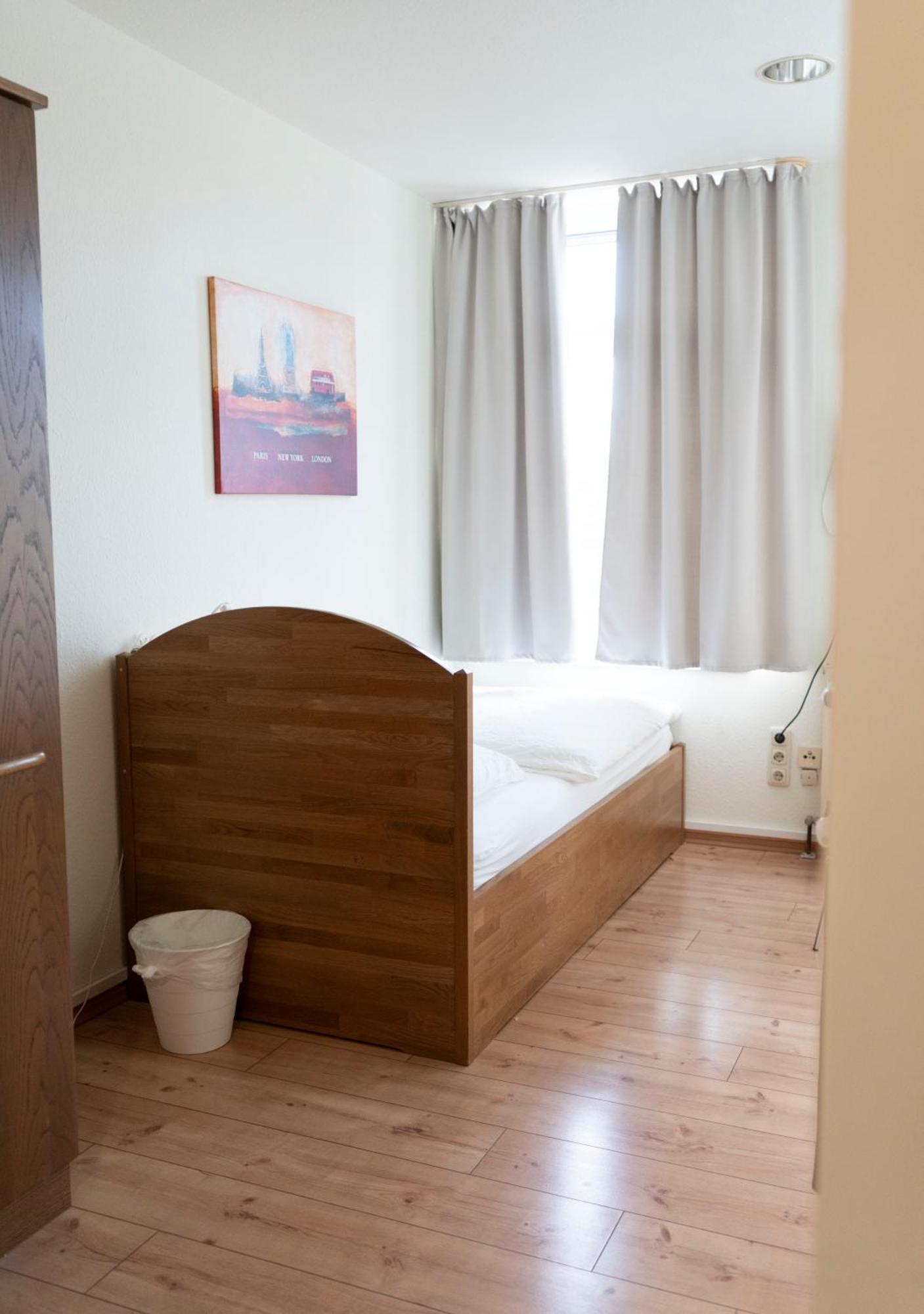Gaststaette Zur Eiche Hotell Hannover Exteriör bild