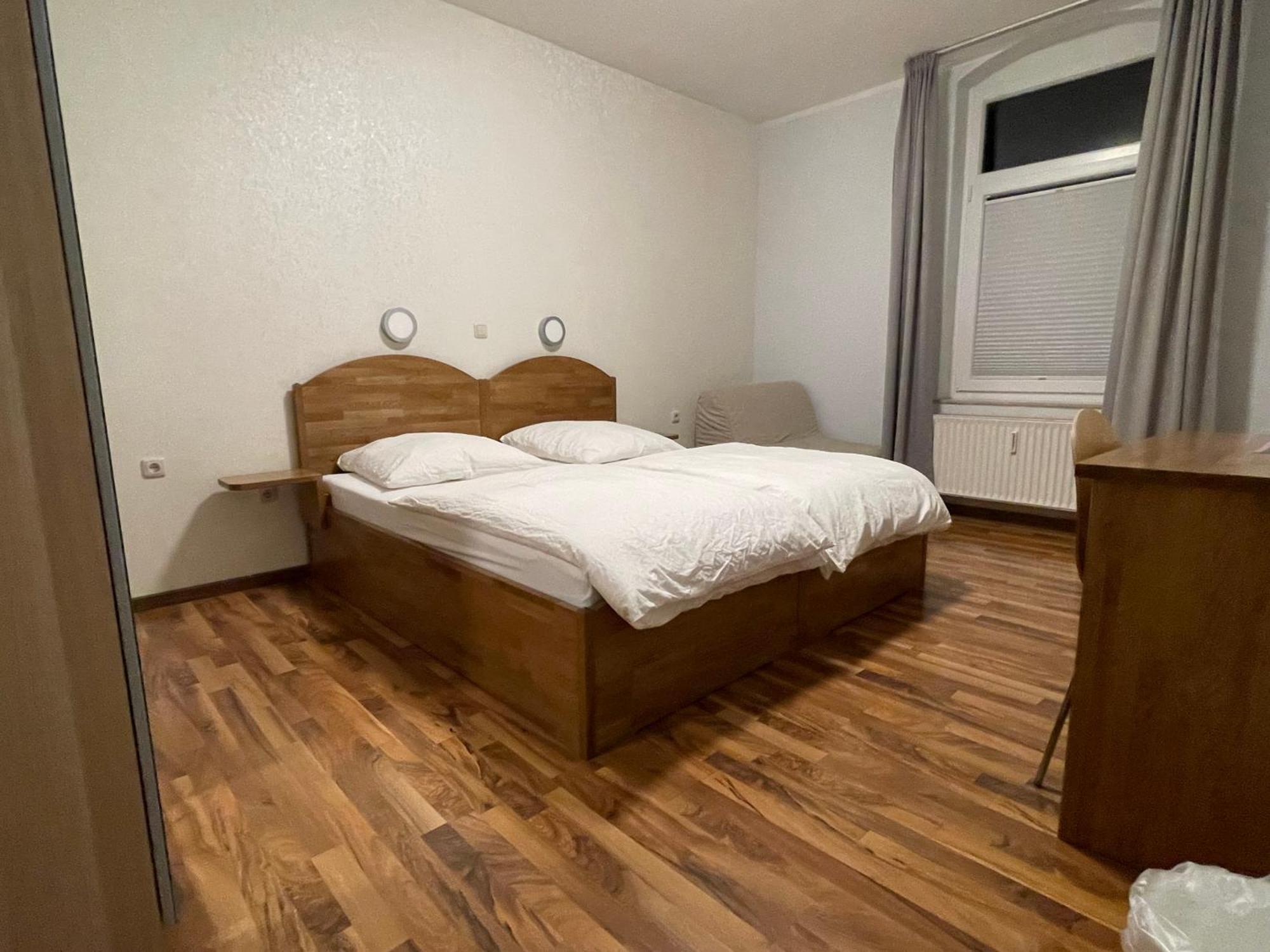Gaststaette Zur Eiche Hotell Hannover Exteriör bild