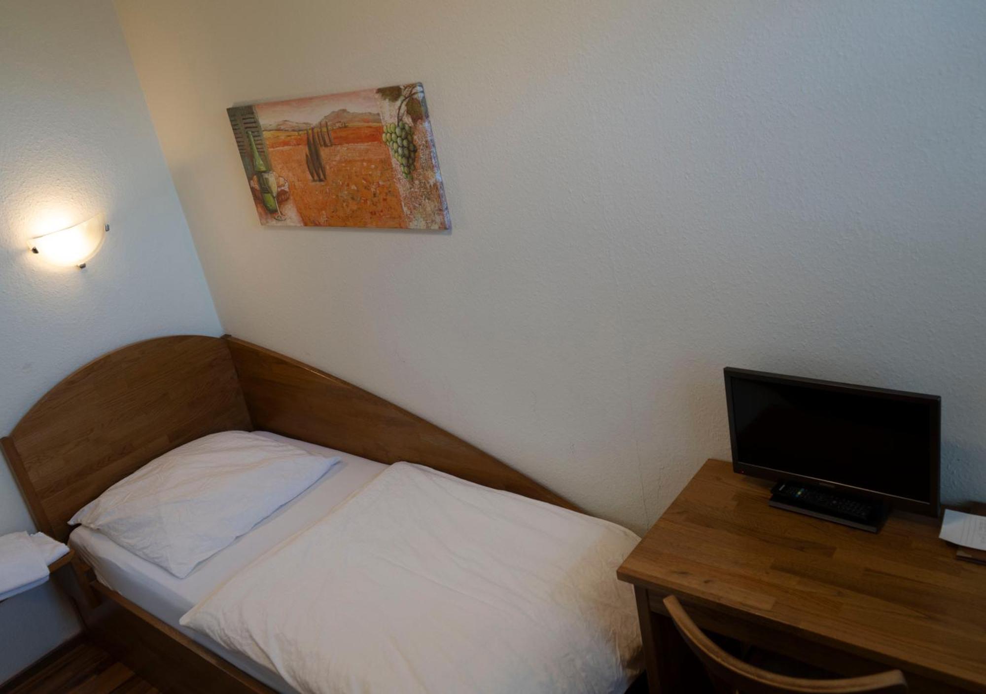 Gaststaette Zur Eiche Hotell Hannover Exteriör bild