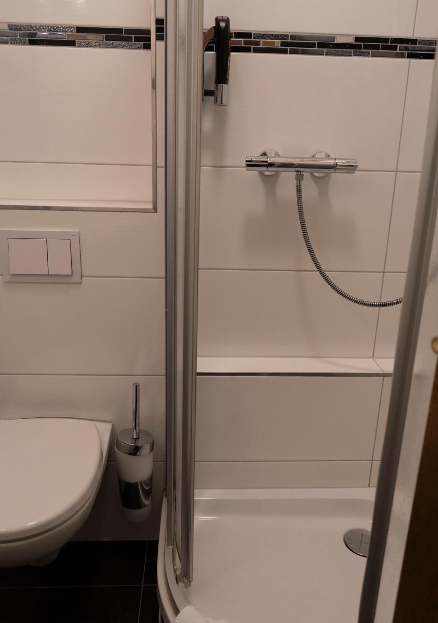 Gaststaette Zur Eiche Hotell Hannover Exteriör bild